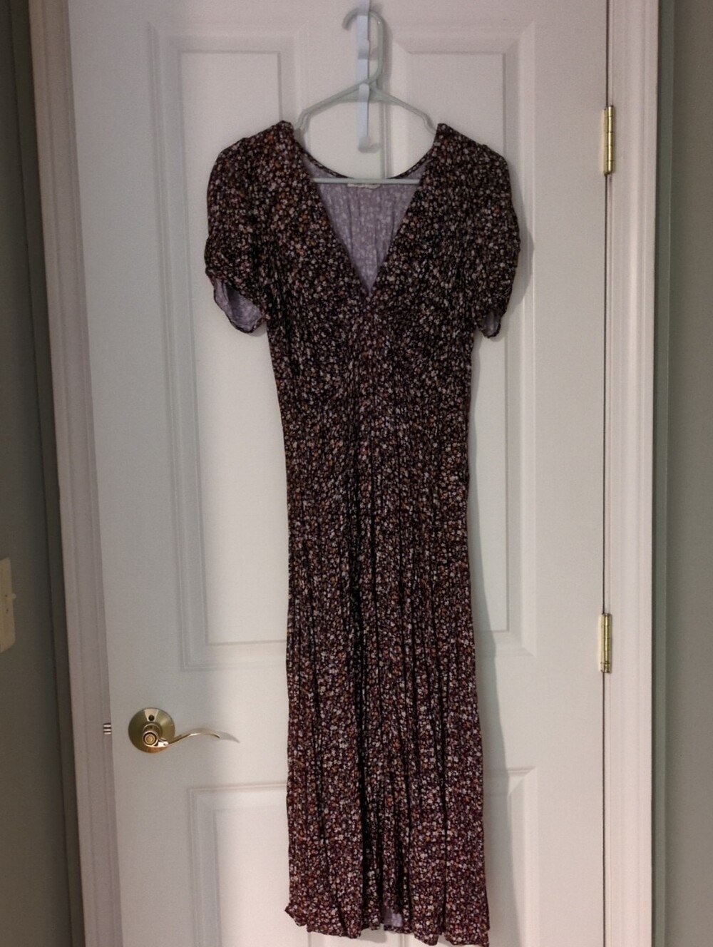Deep Maroon Floral V-Neck Midi Dress with Puff Sleeves